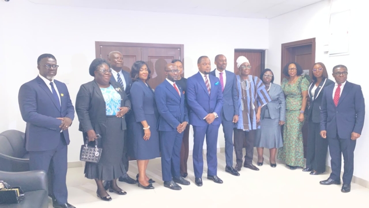 Justice Srem-Sai (5th from left), Deputy Attorney-General, and Kwasi Austin (5th from right), Chairman of the board, with other board members of ADR