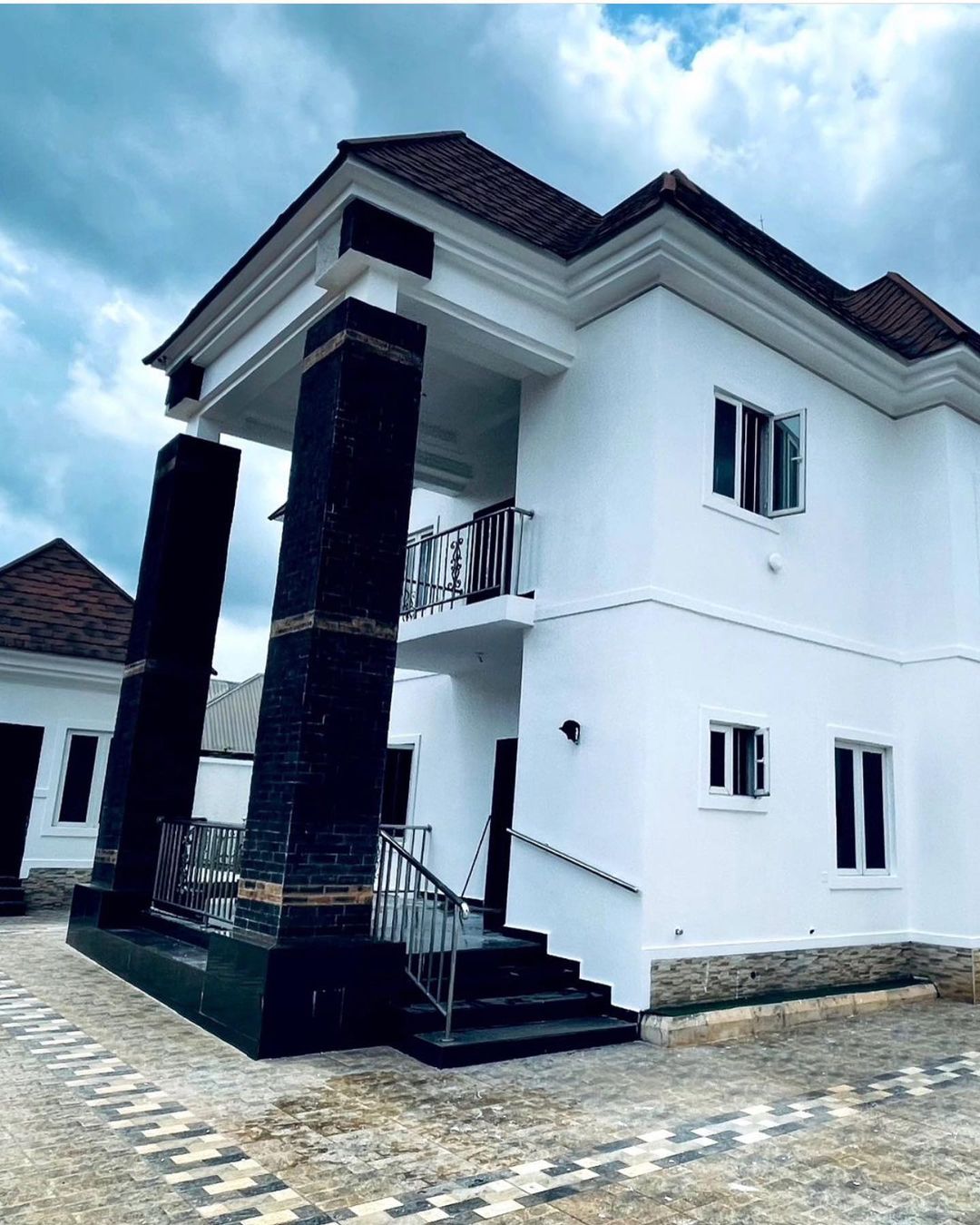 Nollywood actress Favour Oma gifts herself two plush mansions to mark birthday