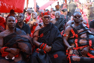 Many chiefs attended the funeral Many chiefs attended the funeral