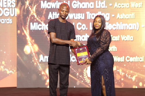 North based ‘Jatrad’ receiving award for 2nd Best Cowbell Flavours Distributor North based ‘Jatrad’ receiving award for 2nd Best Cowbell Flavours Distributor