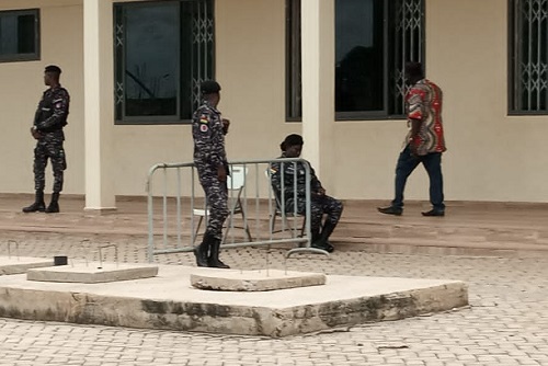 Police on duty at the voting centres Police on duty at the voting centres