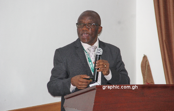 Dr Elias Ayuk delivering his lecture