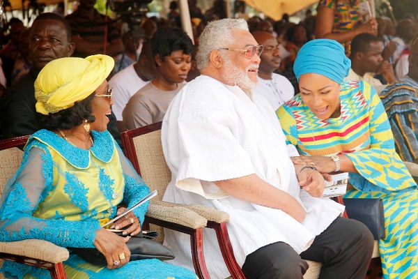 Mrs Samira Bawumia engaged in a hearty chat with former President Jerry John Rawlings and Nana Konadu Agyemang Rawlings at the Founders’ Day celebration