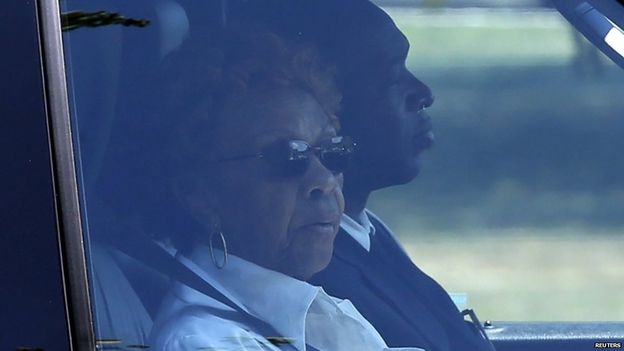84653545 028427432 1 Cissy Houston, mother of Whitney, travels to the burial
