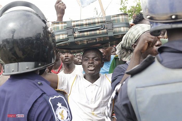 MG 7235 Residents of Old Fadama, popularly referred to as “Sodom and Gomorrah” Monday morning hit the streets to demonstrate against the demolition exercise