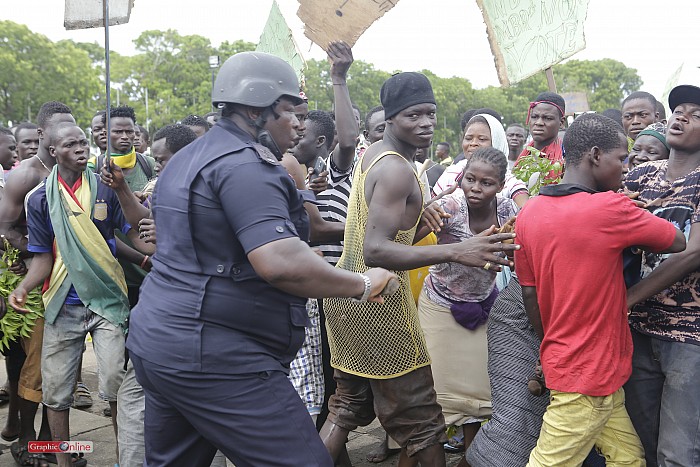 MG 7212 Residents of Old Fadama, popularly referred to as “Sodom and Gomorrah” Monday morning hit the streets to demonstrate against the demolition exercise