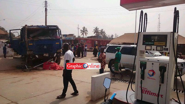 pictures of the scene of an accident at Berekum   3 