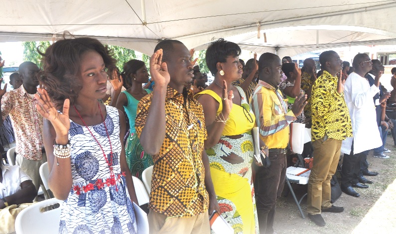 Students taking the matriculation oath.