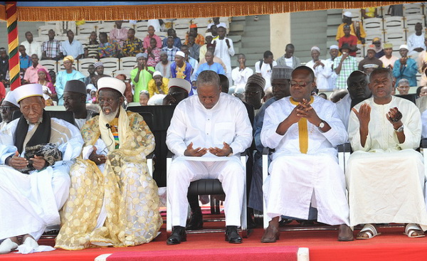 President John Mahama joins the National Chief Imam, Sheikh Nuhu Sharubutu and other leaders in prayer at the Independence Square.
