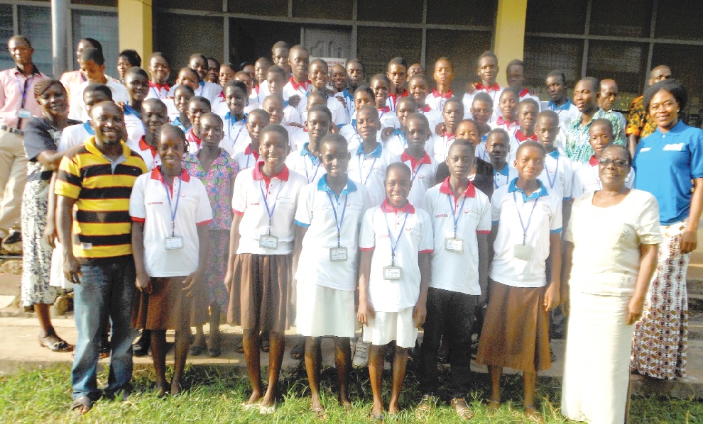 A group photograph of the participants in the workshop.