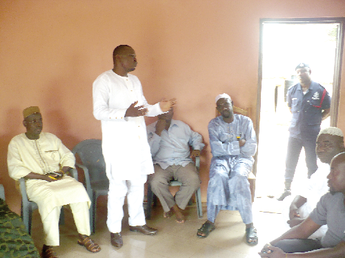 The MCE, Mr Hanan Abdul-Rahman addressing some of the chiefs and their elders when he called on them.