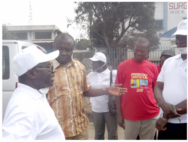 MD of Zoom Alliance, AB Adjei (Left) briefing the media and government officials during the inspection 