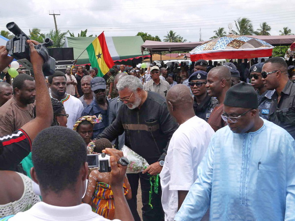 President Rawlings delivers his address at the Dzodze Deza Festival
