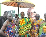 Togbe Afede XIV (middle), Agbogbomefia of Asogli, arriving at the forum