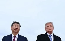 Trump welcomed Xi at the airport to the musical backdrop of a marching band