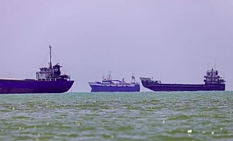 Oil prices leap and stocks fall amid US-Iran strikes over Hormuz