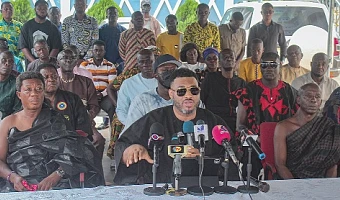 Nana Kwadwo Safo Akofena, Head, Kristo Asafo Church, addressing the media. With him are Nana Kwabena Karikari (left), Spokesperson, Kantanka family; some members of the Kristo Asafo Church and other family members. Picture: ERNEST KODZI