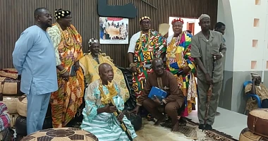 Yagbonwura Bii-Kunuto Jewu Soale I(seated in middle), Overlord of Gonjaland with the delegation from Anlo
